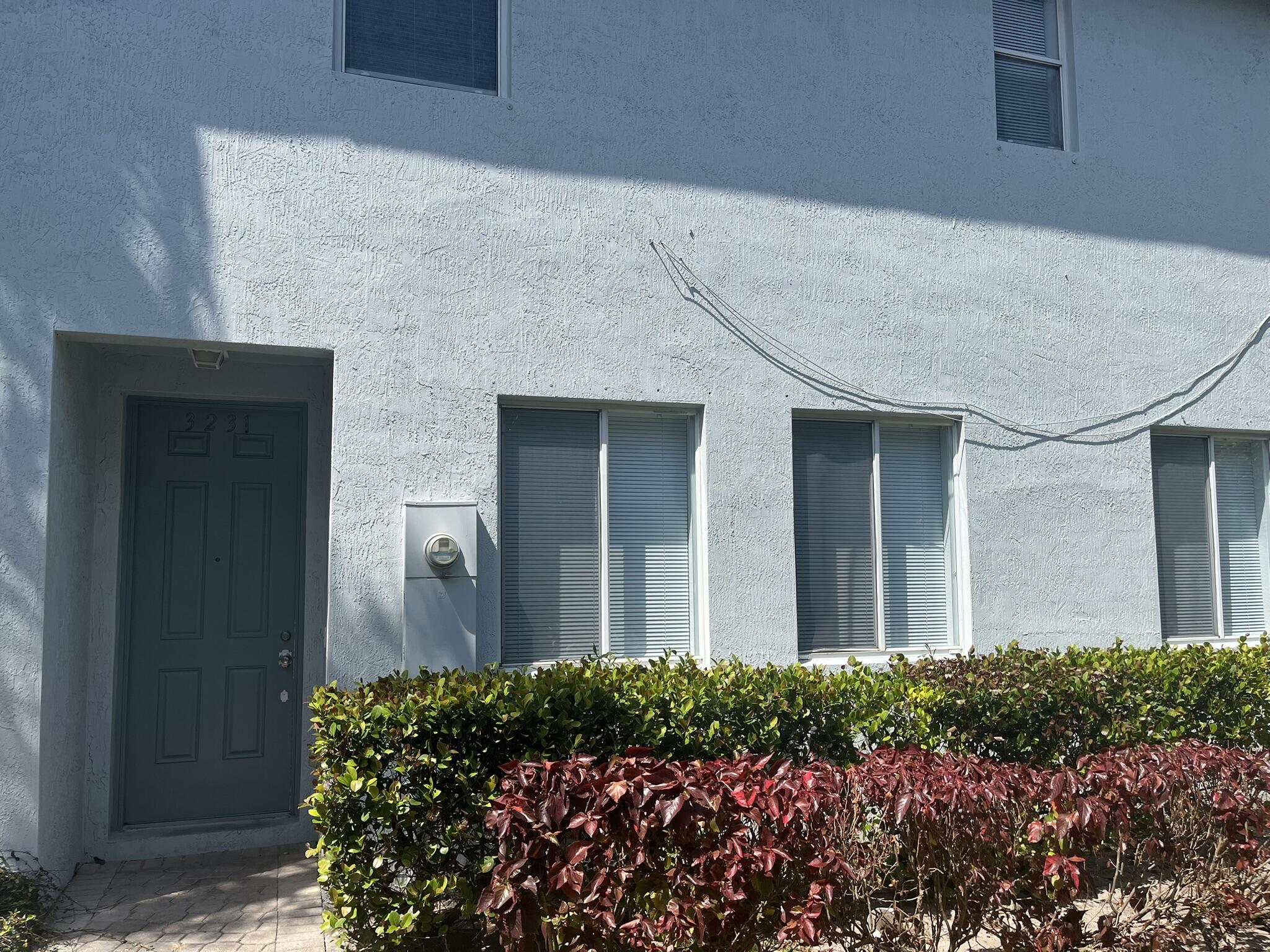 3231 Laurel Ridge Circle Riviera Beach, FL 33404 - Photo 2 of 22 IMG_0608