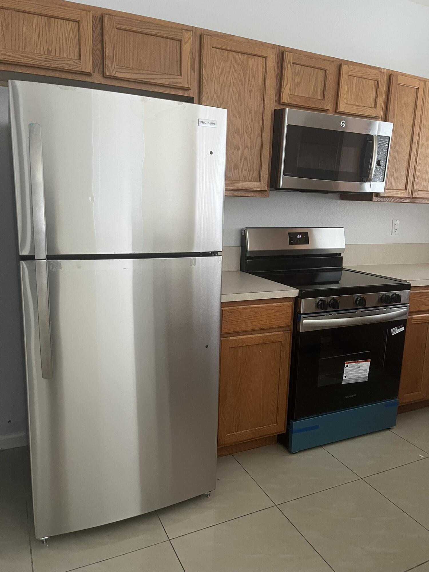 3231 Laurel Ridge Circle Riviera Beach, FL 33404 - Photo 8 of 22 IMG_0861