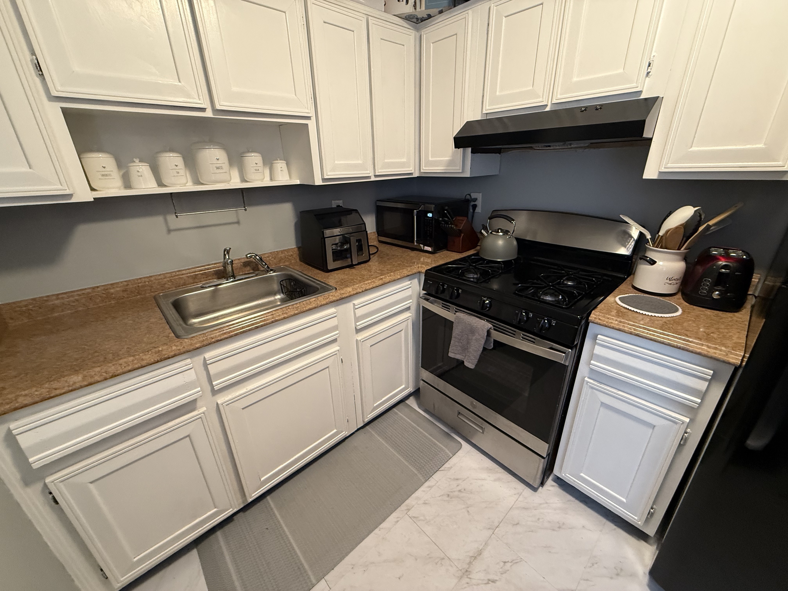 4 Van Zant Street, Unit B8 Norwalk, CT 06855 - Photo 9 of 15