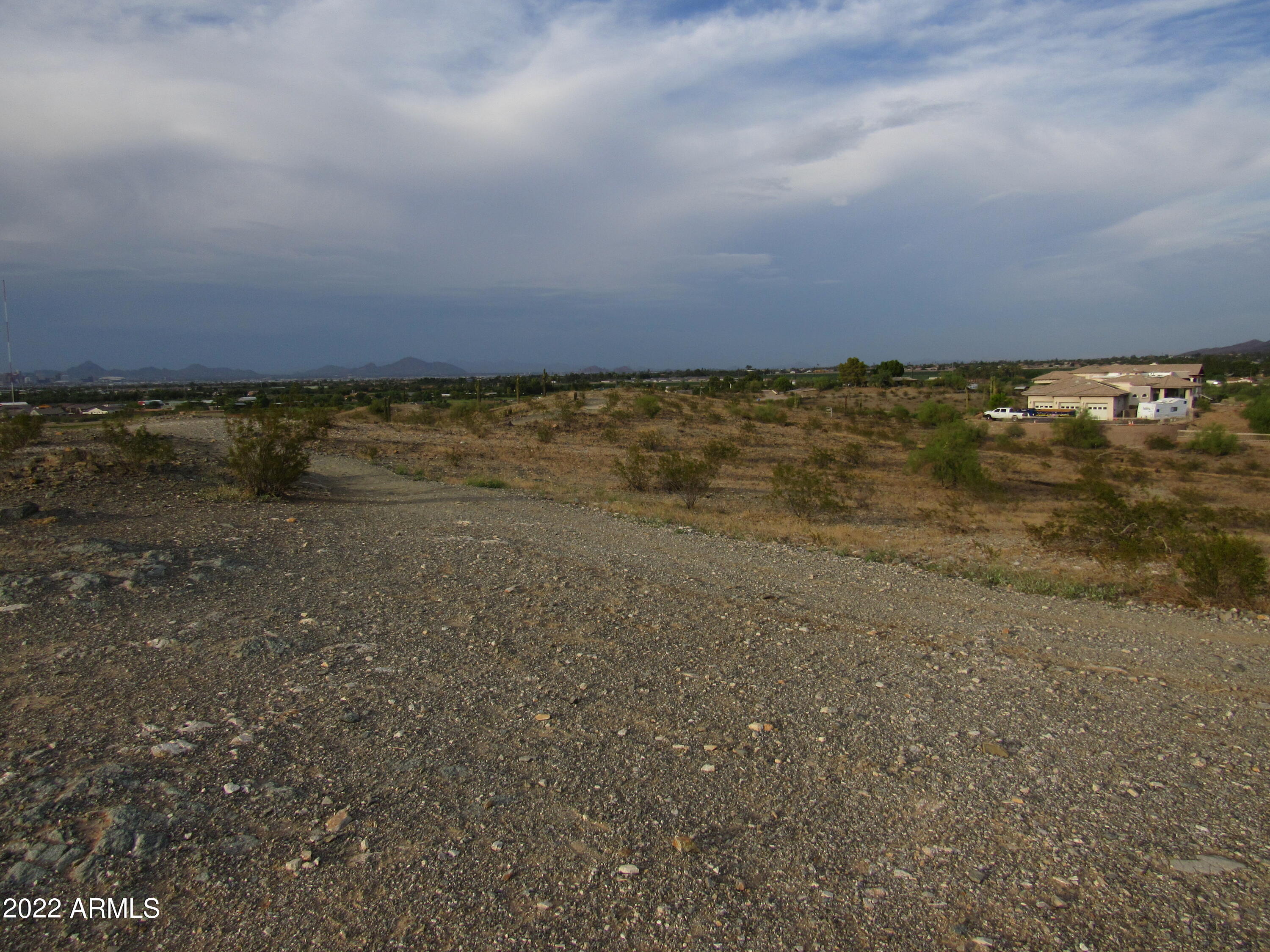 2213 West Dobbins Road, Unit A Phoenix, AZ 85041 - Photo 16 of 27 IMG_4713
