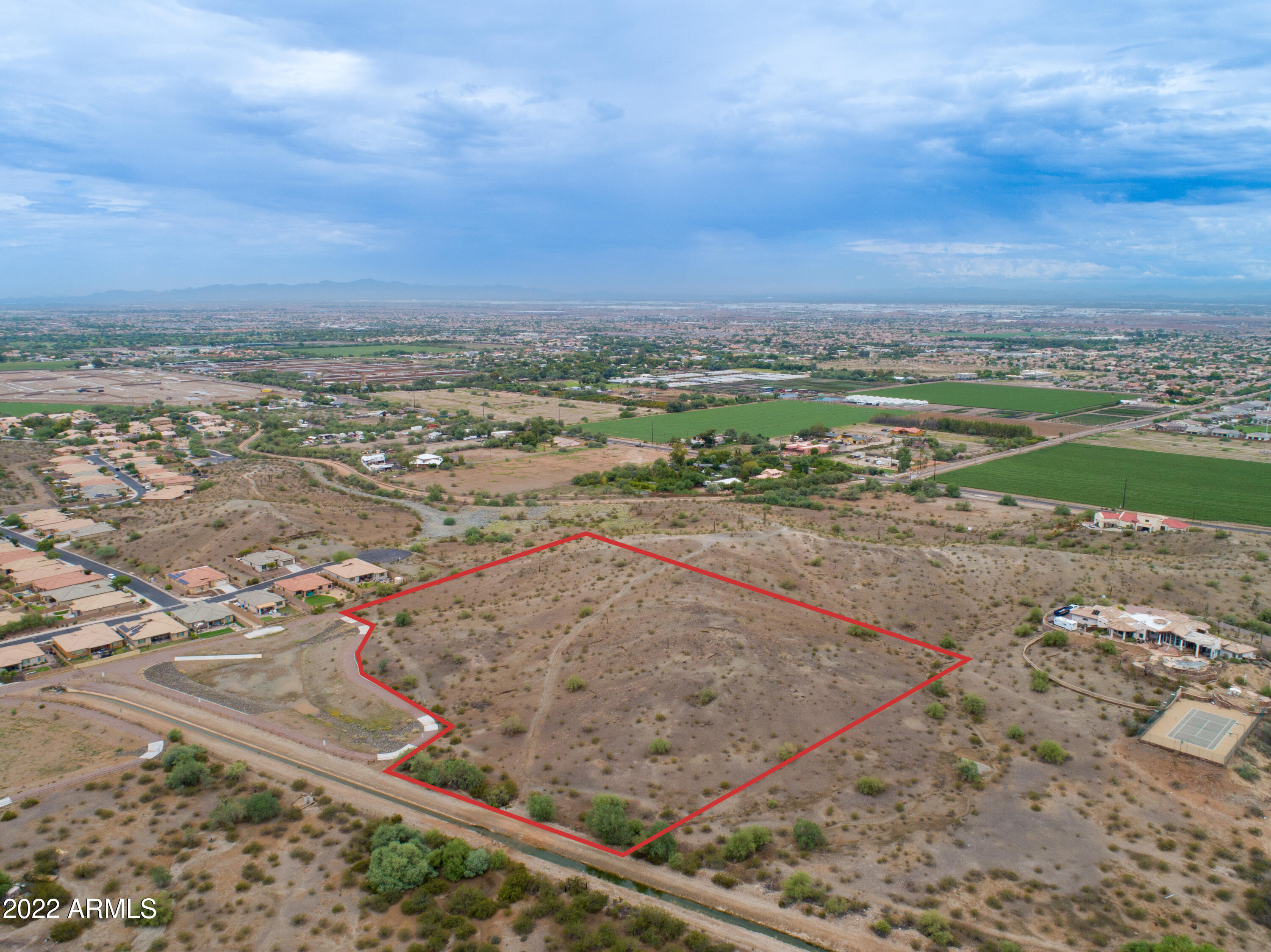 2213 West Dobbins Road, Unit A Phoenix, AZ 85041 - Photo 4 of 27 300-16-857-3