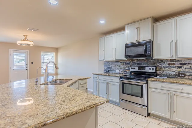 $1,900 | 1744 Emerald Edge, San Antonio, TX 78245