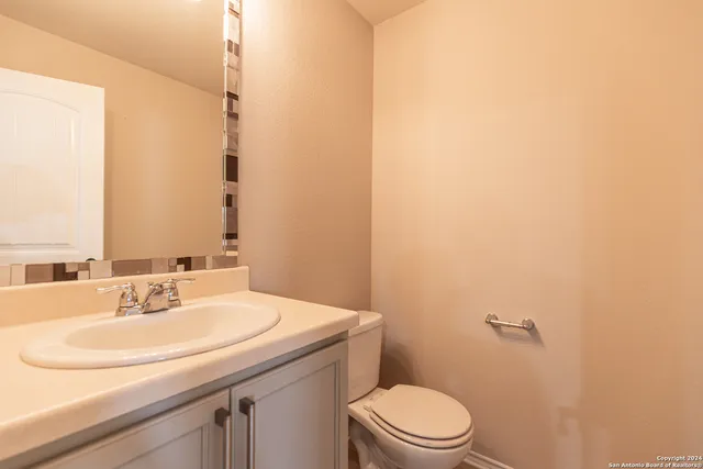 $1,900 | 1744 Emerald Edge, San Antonio, TX 78245