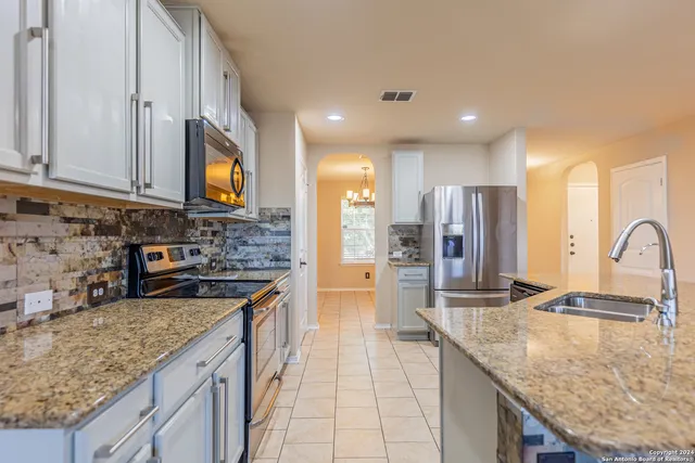 $1,900 | 1744 Emerald Edge, San Antonio, TX 78245