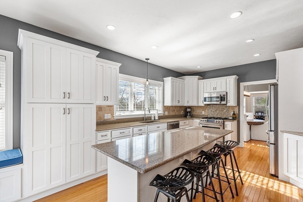 53 Ridge Road Wrentham, MA 02093 - Photo 3 of 36