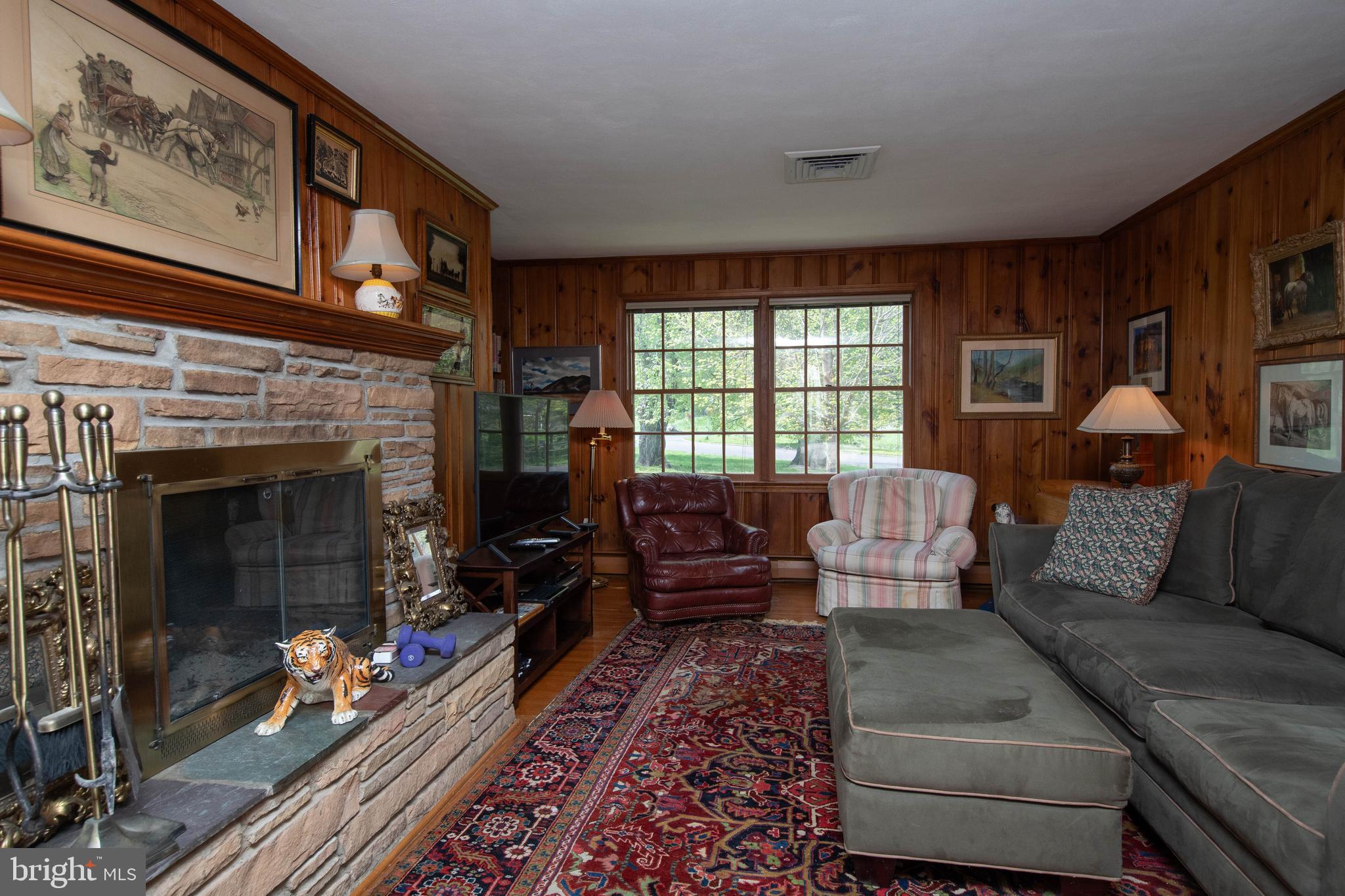 1815 Cathedral Road Huntingdon Valley, PA 19006 - Photo 16 of 36 Family Room
