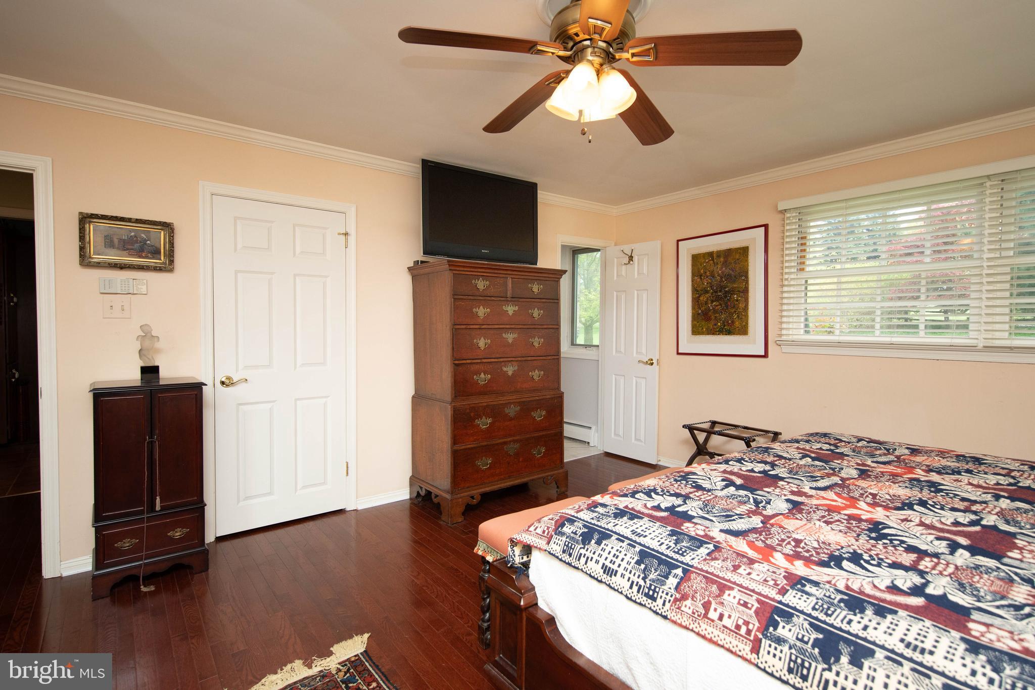 1815 Cathedral Road Huntingdon Valley, PA 19006 - Photo 21 of 36 Primary Bedroom