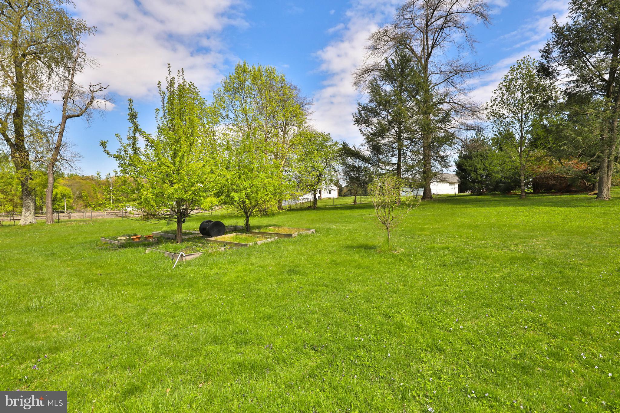 1815 Cathedral Road Huntingdon Valley, PA 19006 - Photo 35 of 36 Backyard