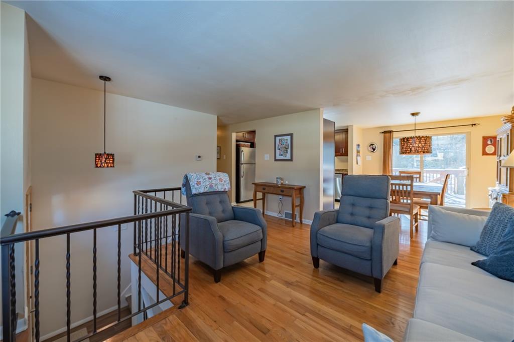 11714 McKee Road Irwin, PA 15642 - Photo 4 of 14 Gallery Image 4