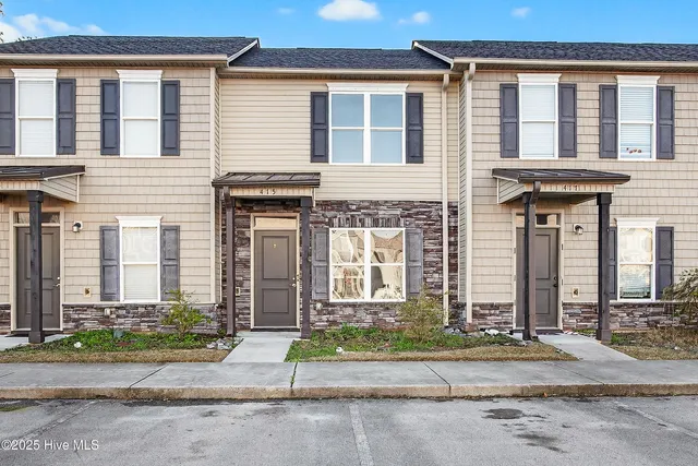 $185,000 | 415 Sullivan Loop Road, Midway Park, NC 28544