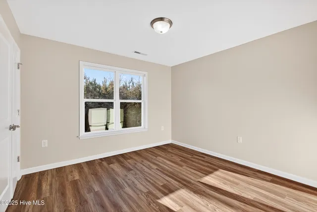 $185,000 | 415 Sullivan Loop Road, Midway Park, NC 28544