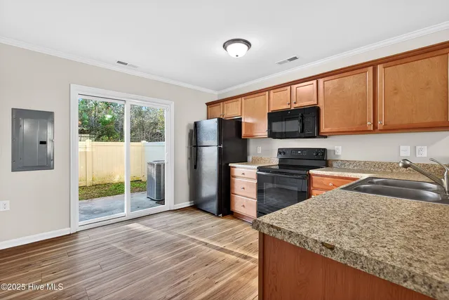 $185,000 | 415 Sullivan Loop Road, Midway Park, NC 28544