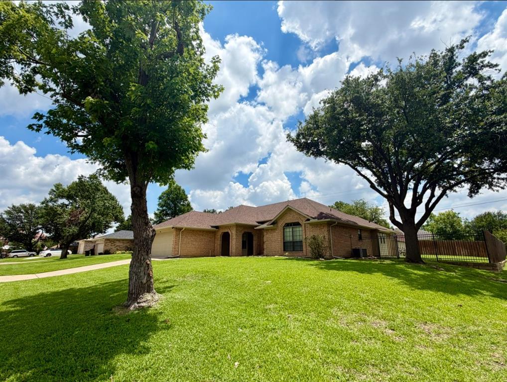 133 Springhill Drive Hurst, TX 76054 - Photo 2 of 18