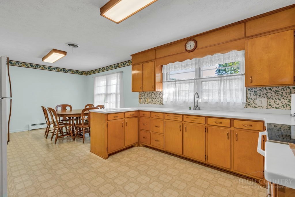 266 Morningside Drive Boone, NC 28607 - Photo 13 of 38