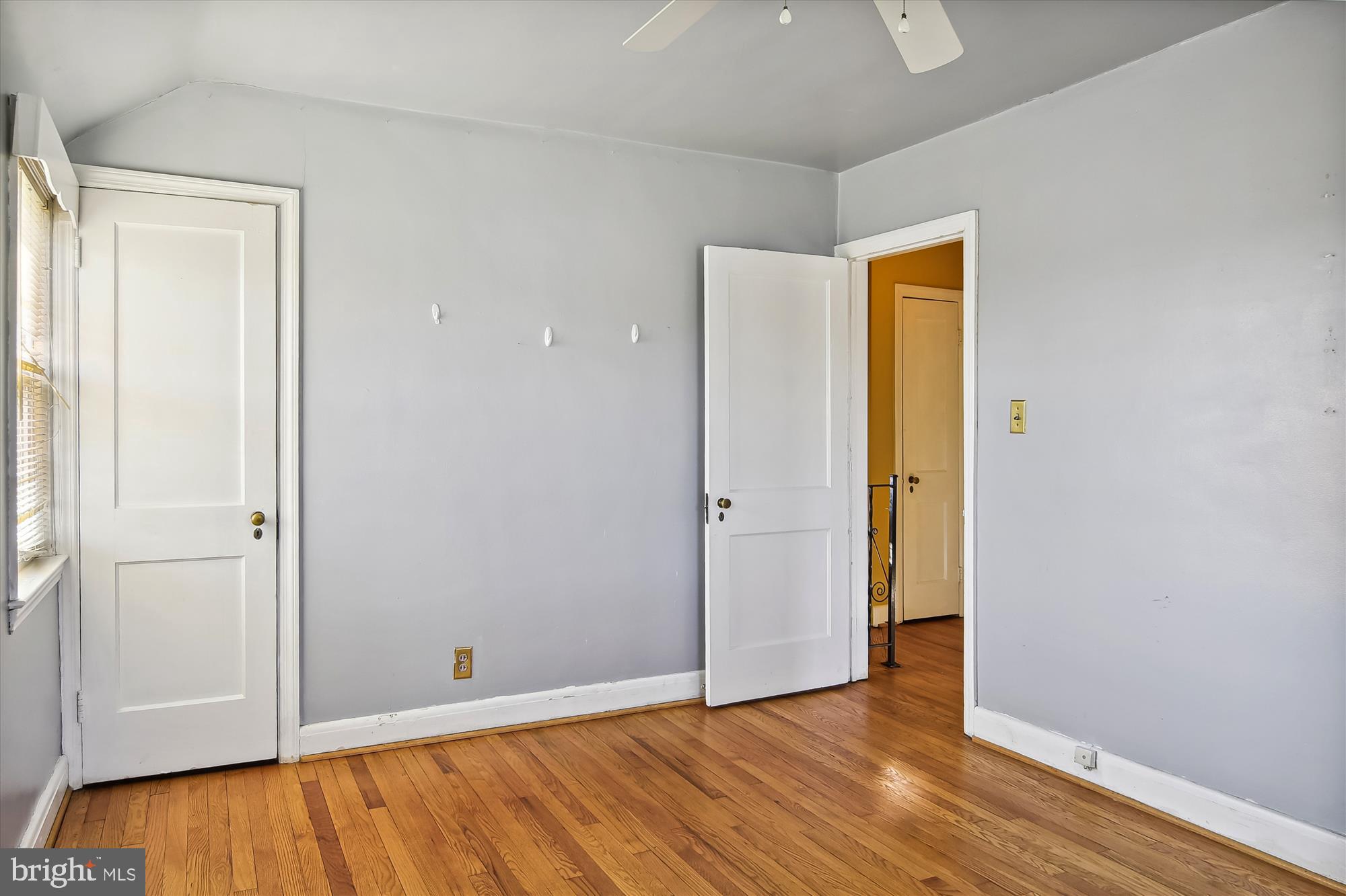 702 Dorchester Road Baltimore, MD 21229 - Photo 13 of 17 Bedroom 1