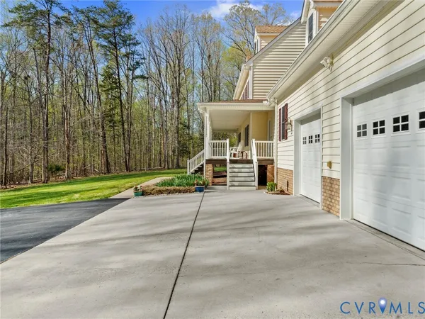 $699,950 | 110 Oak Knoll Place, Bumpass, VA 23024