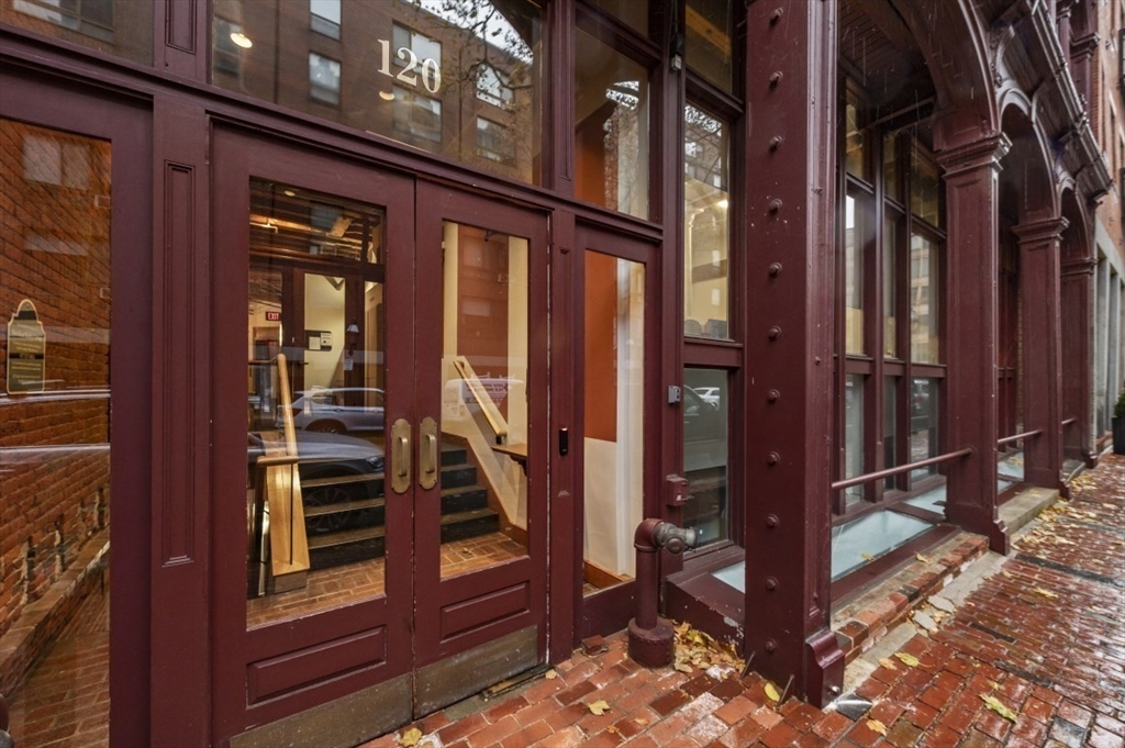 120 Fulton Street, Unit 5 C&D Boston, MA 02109 - Photo 31 of 34