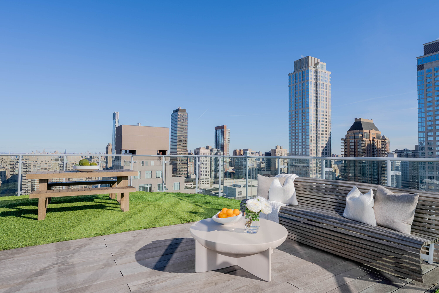 555 West 59th Street, Unit PHC Manhattan, NY 10019 - Photo 4 of 27 a view of a terrace with sitting area