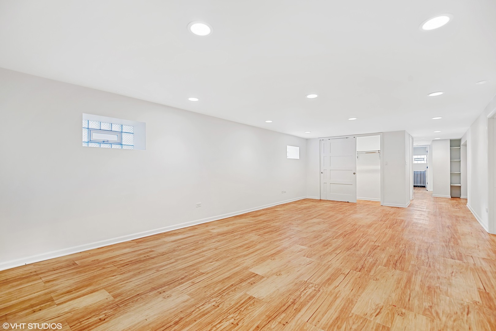 924 Sheridan Road Evanston, IL 60202 - Photo 28 of 34 a view of empty room with wooden floor