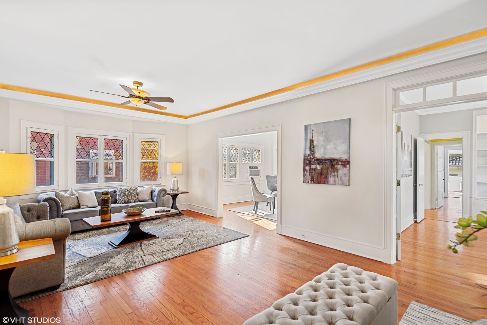 924 Sheridan Road Evanston, IL 60202 - Photo 6 of 34 a living room with furniture and wooden floor