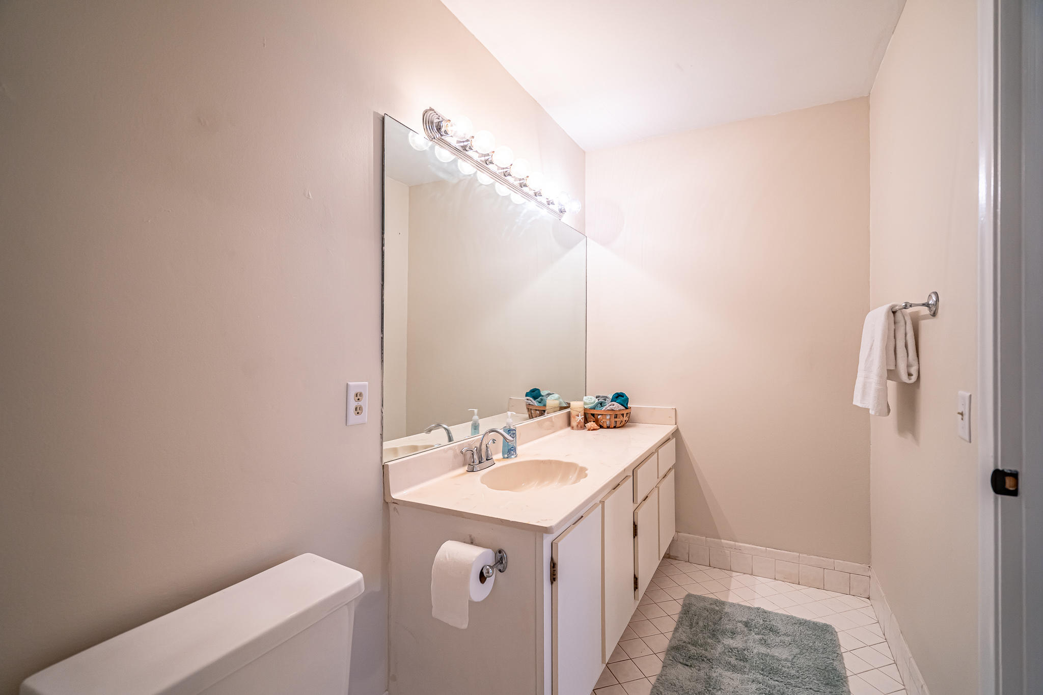 22394 Benidorm Drive Boca Raton, FL 33428 - Photo 16 of 29 Master Bath