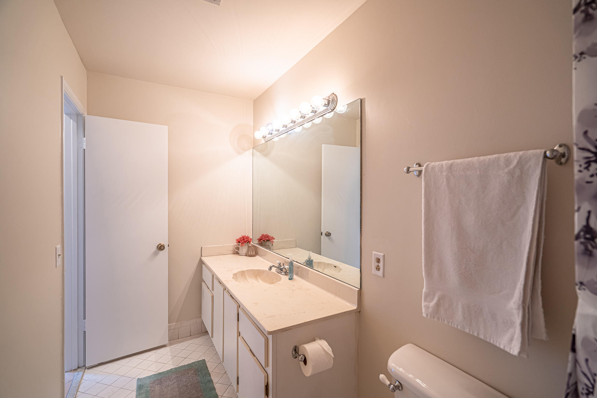 22394 Benidorm Drive Boca Raton, FL 33428 - Photo 22 of 29 Bathroom #2