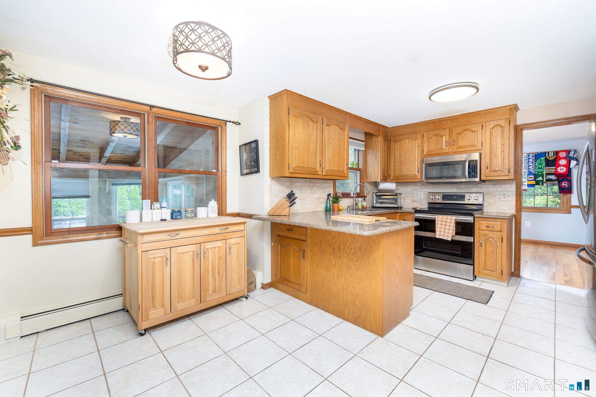 75 Isabelle Drive Meriden, CT 06450 - Photo 4 of 39 Gallery Image 4
