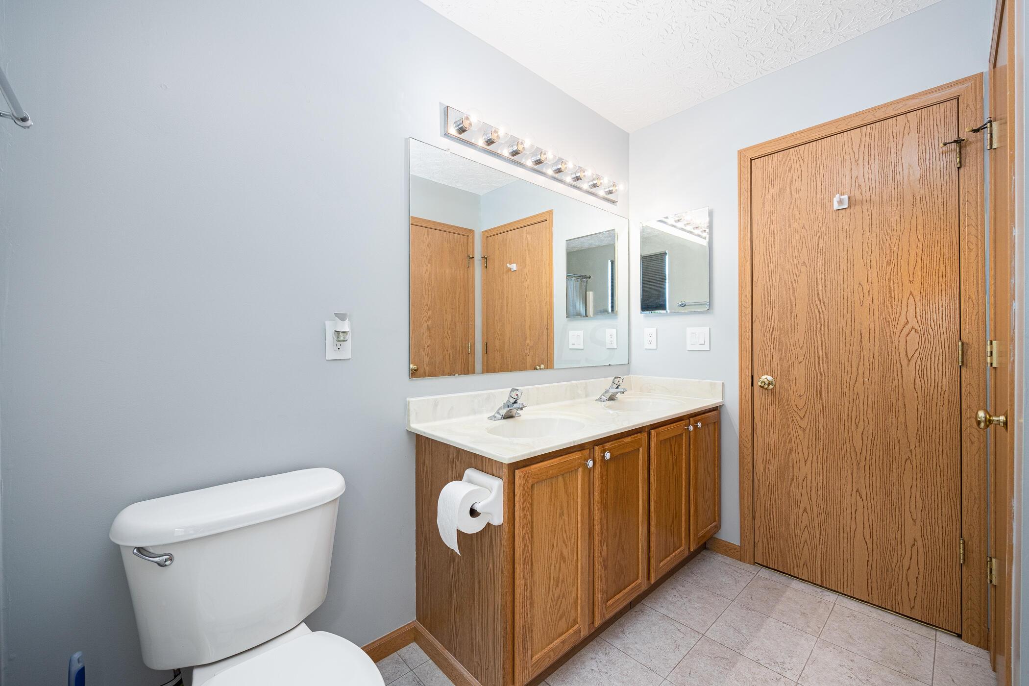 5813 Red Sand Road Hilliard, OH 43026 - Photo 21 of 62 5813 Redsand Rd 025