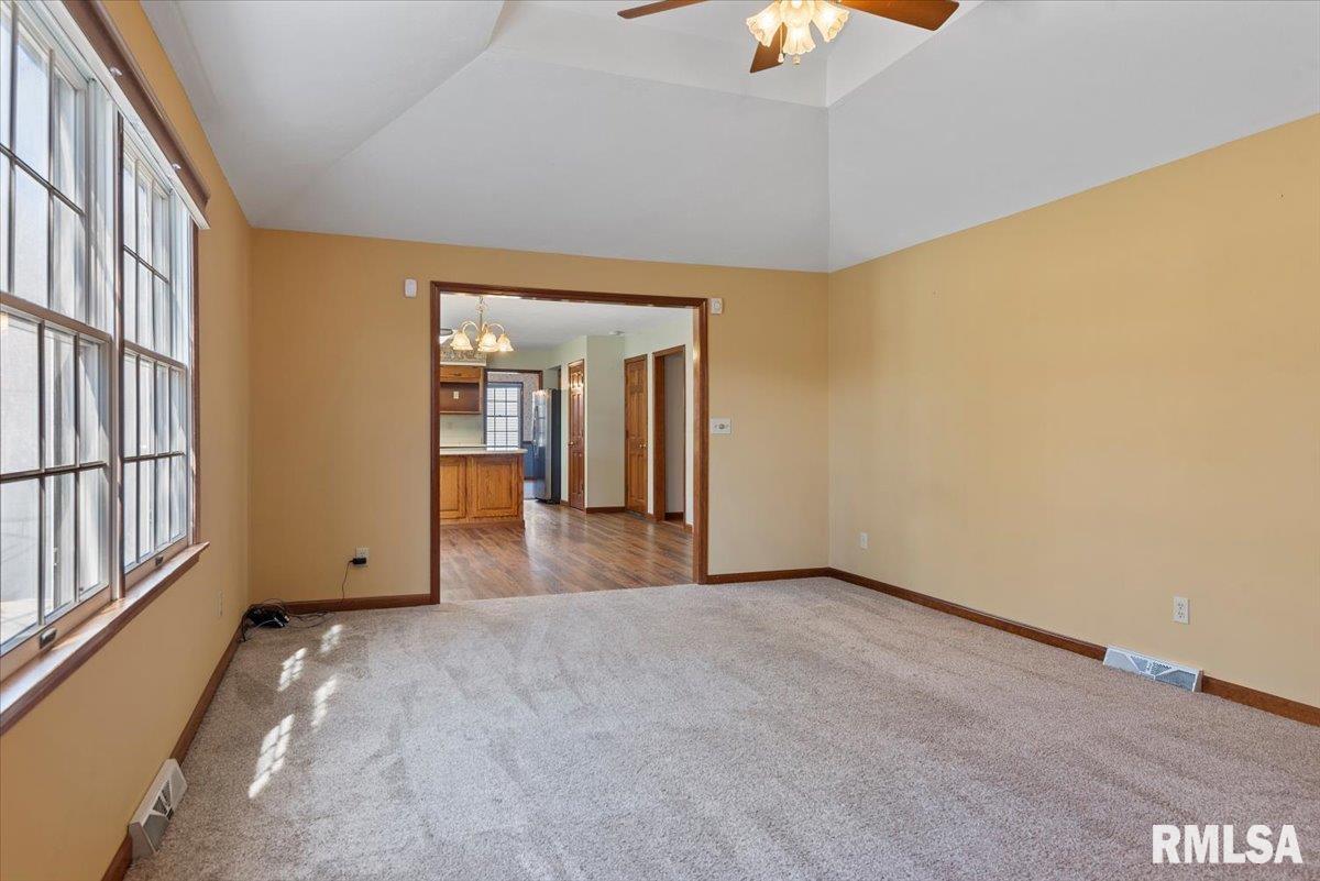 1812 Post Oak Court Springfield, IL 62704 - Photo 13 of 53