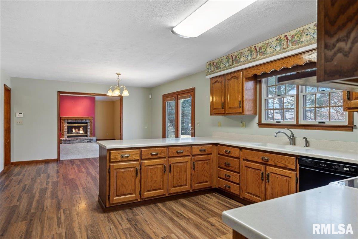 1812 Post Oak Court Springfield, IL 62704 - Photo 6 of 53