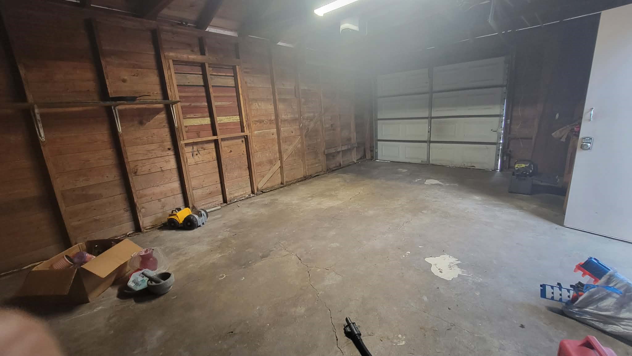 208 Battlebell Road Highlands, TX 77562 - Photo 19 of 19 GARAGE