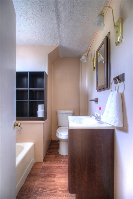 1426 Darlington Road Beaver Falls, PA 15010 - Photo 16 of 25 2nd floor full bath