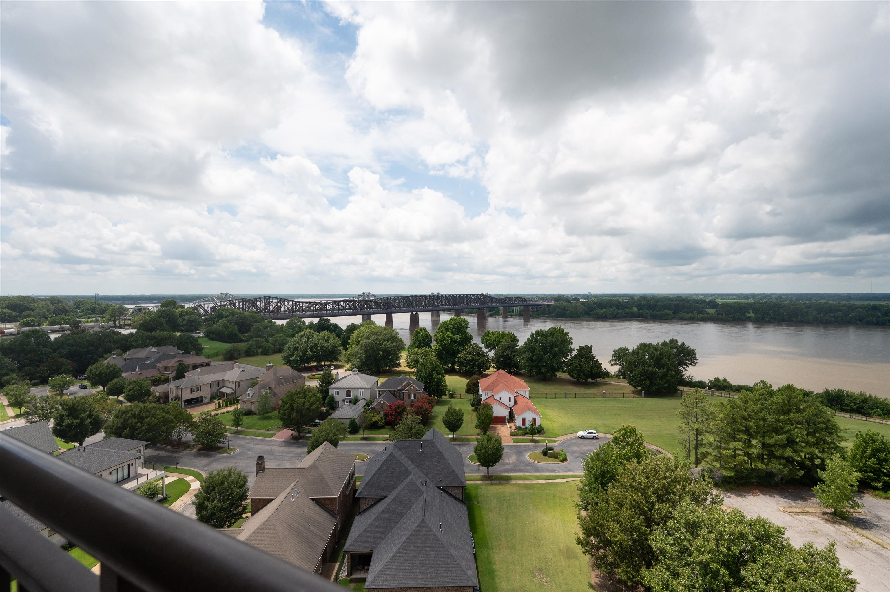 717 Riverside Drive, Unit 1108 Memphis, TN 38103 - Photo 11 of 40