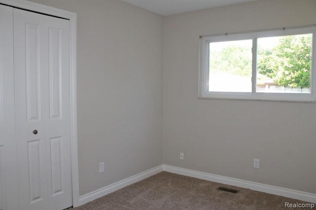 6094 Wedgewood Road Canton, MI 48187 - Photo 34 of 56