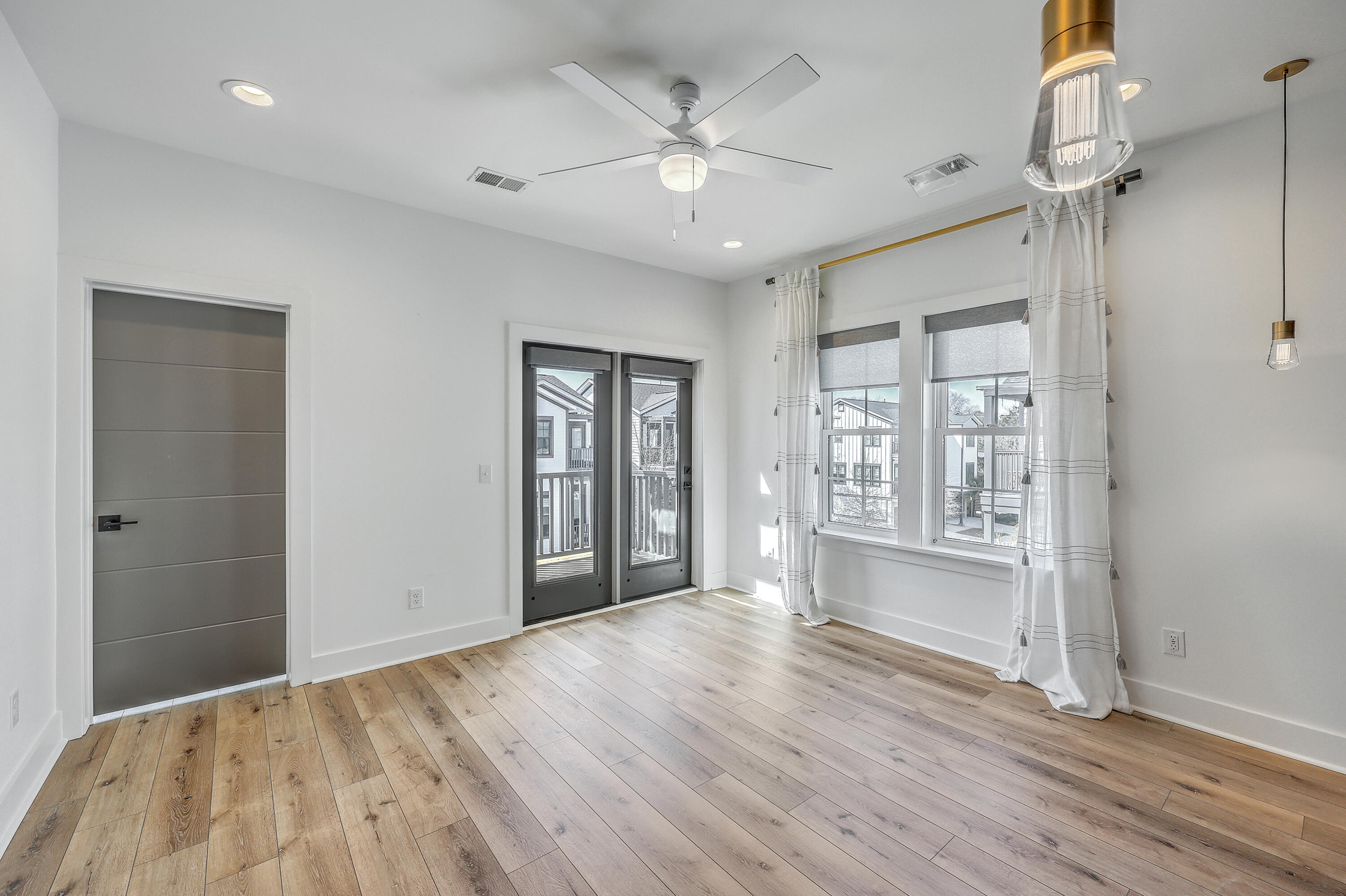 1216 Gatch Court Mount Pleasant, SC 29464 - Photo 19 of 37 ZYN_6820_1_2_3_4_5_6