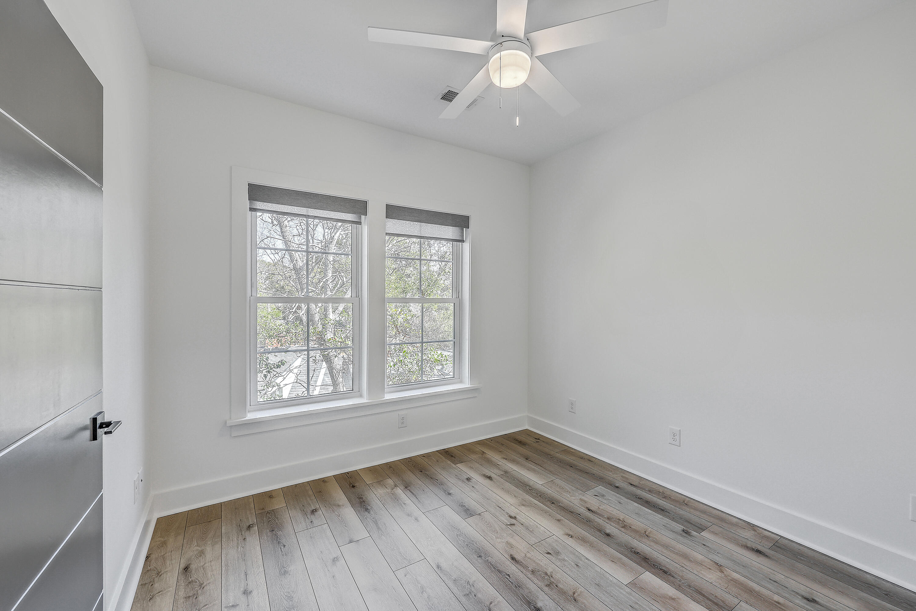 1216 Gatch Court Mount Pleasant, SC 29464 - Photo 26 of 37 ZYN_6876_77_78_79_80_81_82