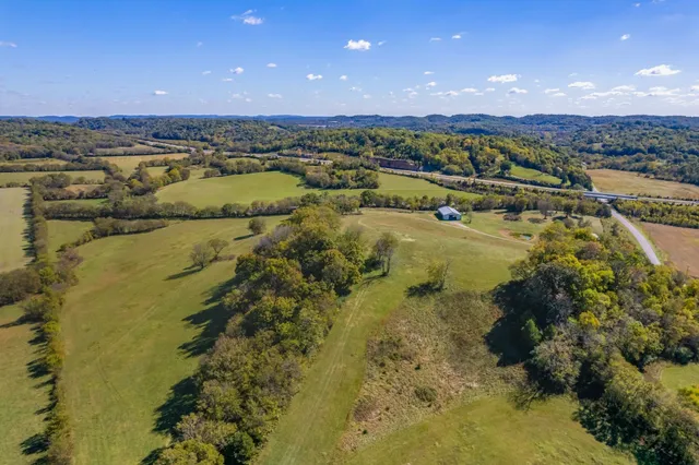 $7,000,000 | 1924 Thompson's Station Road West, Thompson's Station, TN 37179