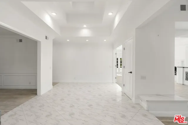 $15,500 | 3217 Hutton Drive, Beverly Hills, CA 90210