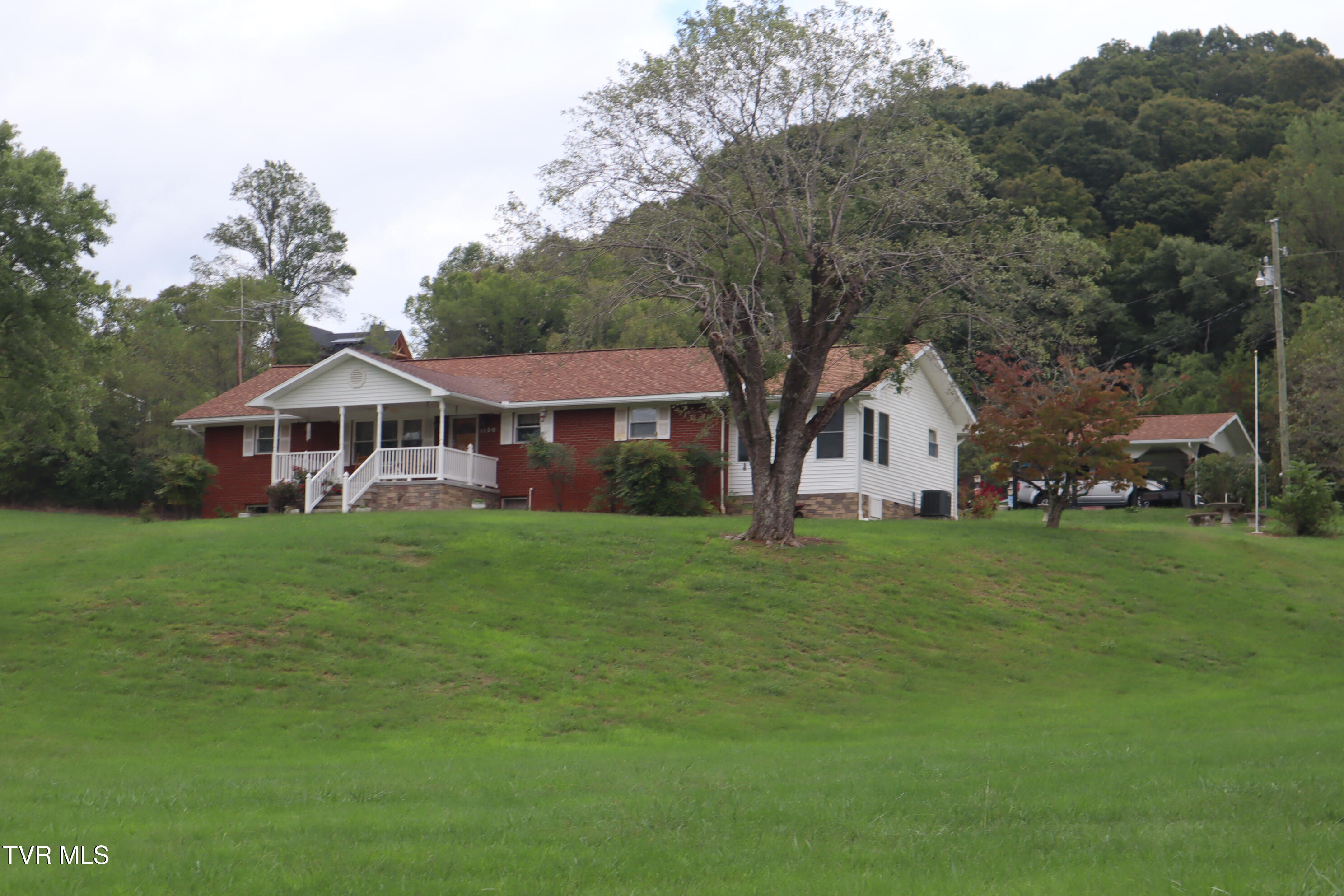 1120 Rocky Way Del Rio, TN 37727 - Photo 2 of 70 IMG_1707