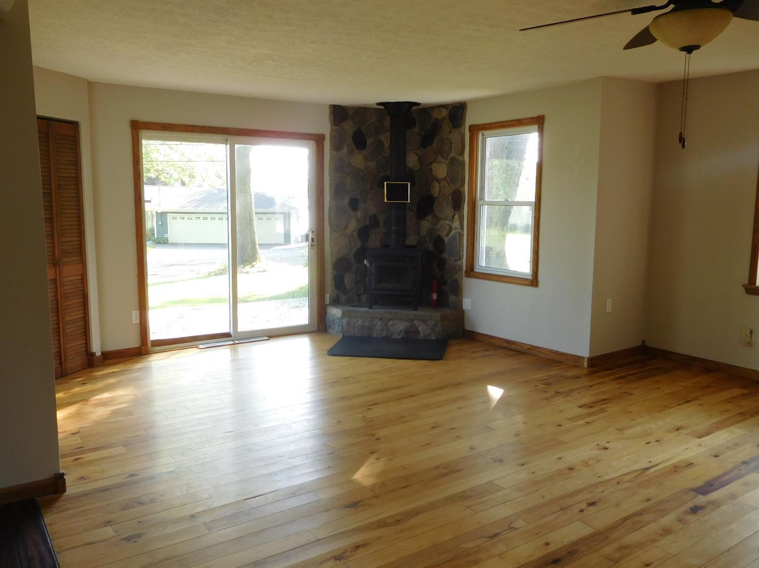 5509 Sandbeach Road Grass Lake, MI 49240 - Photo 2 of 9 Photo 2