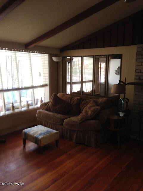 6 Main Street Greentown, PA 18426 - Photo 4 of 22