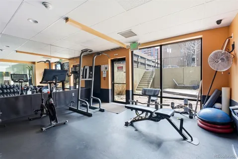 $500,000 | 2 Adams Street, Unit 105, Denver, CO 80206