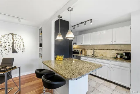 $500,000 | 2 Adams Street, Unit 105, Denver, CO 80206