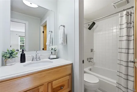 $500,000 | 2 Adams Street, Unit 105, Denver, CO 80206