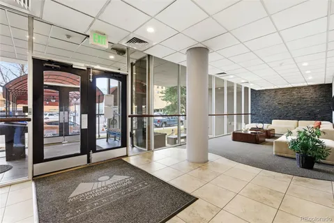 $500,000 | 2 Adams Street, Unit 105, Denver, CO 80206