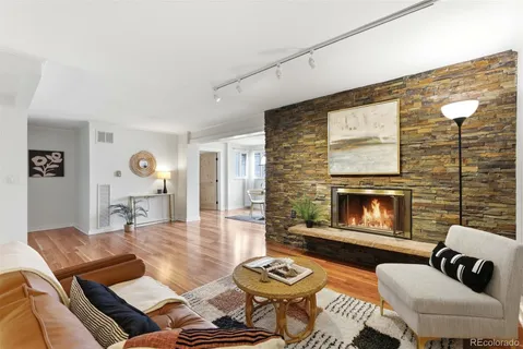 $500,000 | 2 Adams Street, Unit 105, Denver, CO 80206