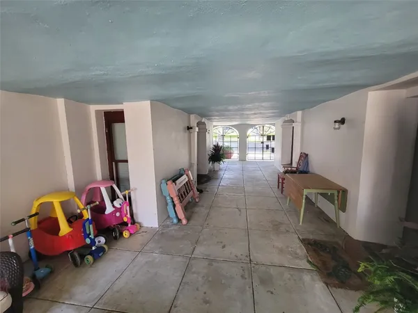 $1,350 | 1407 Broadway Avenue J, Galveston, TX 77550