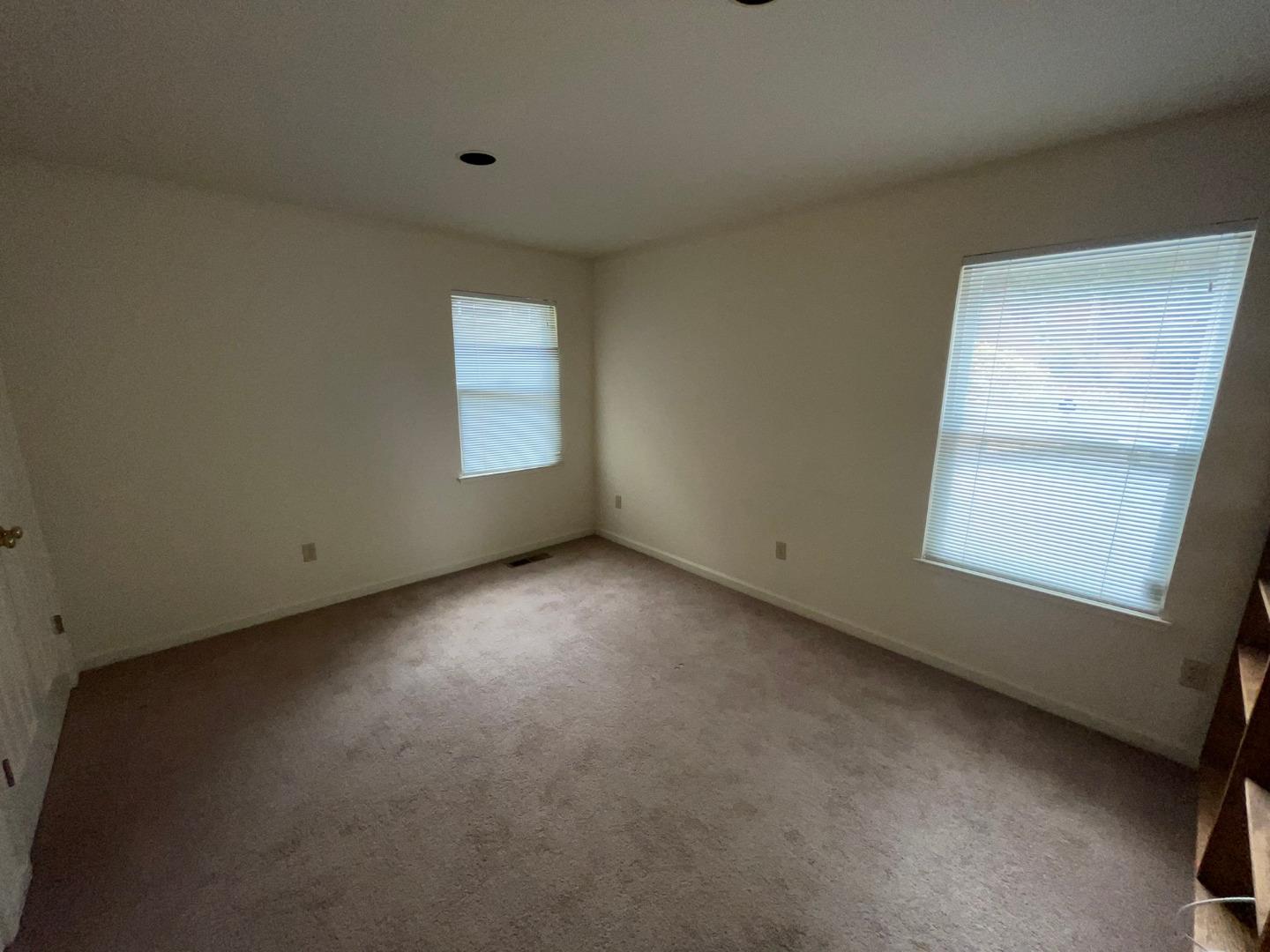 7463 Paradise Road Salinas, CA 93907 - Photo 9 of 33 Gallery Image 9