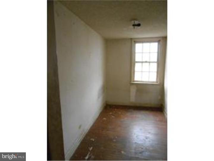 1245 Edgehill Road Darby, PA 19023 - Photo 6 of 13