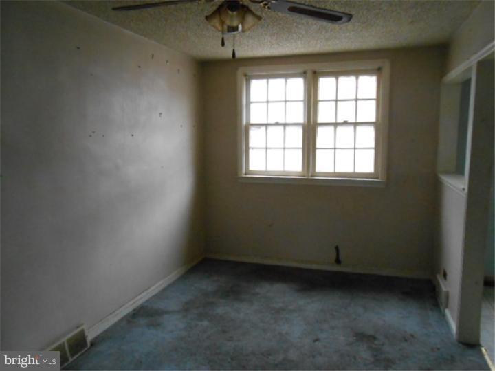 1245 Edgehill Road Darby, PA 19023 - Photo 9 of 13